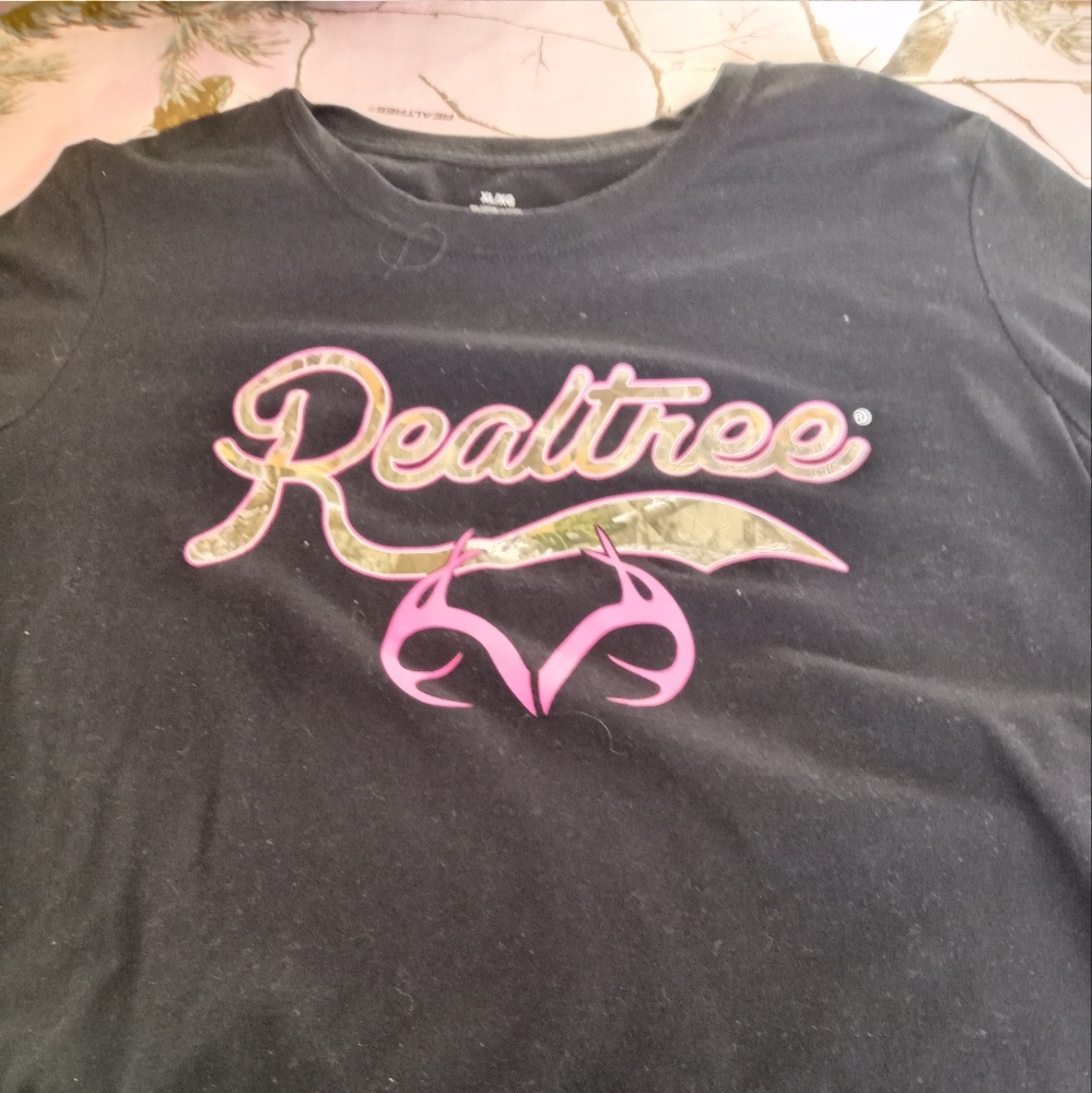 Realtree XL tshirt